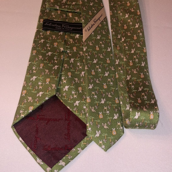 Salvatore Ferragamo tie - Picture 3 of 8
